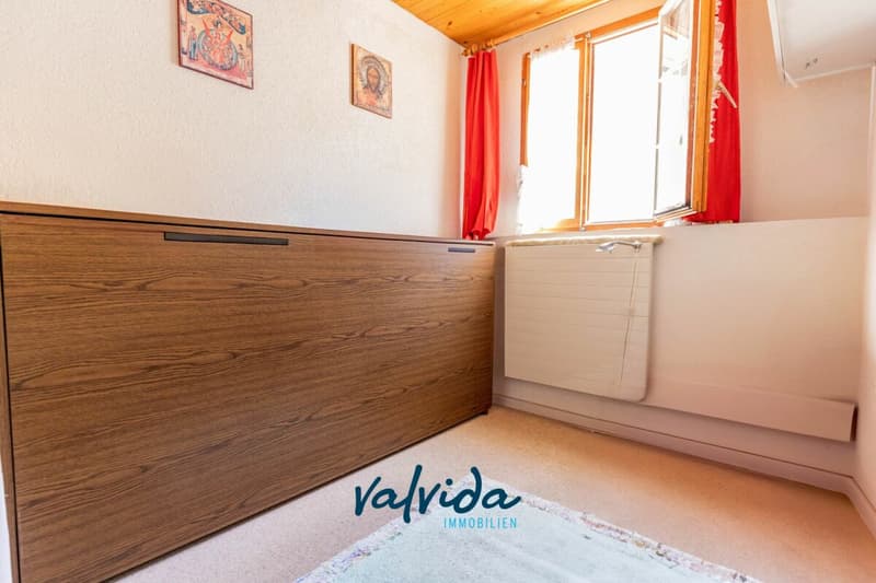 Charming residential unit with 3 apartments in an idyllic location in Ernen (3)