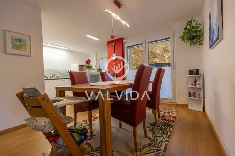 Top Deal: 4.5-Room Apartment with 2 Balconies, Garage & Guest Toilet (4)