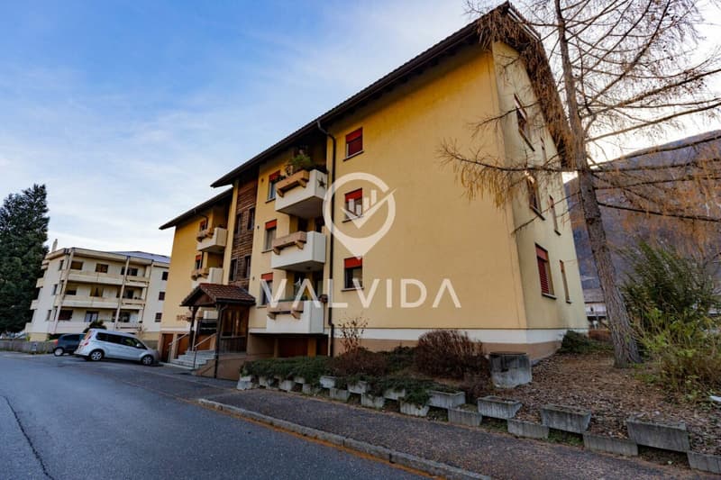 Top Deal: 4.5-Room Apartment with 2 Balconies, Garage & Guest Toilet (12)