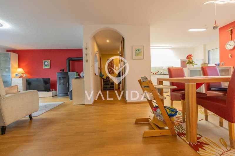 Top Deal: 4.5-Room Apartment with 2 Balconies, Garage & Guest Toilet (1)