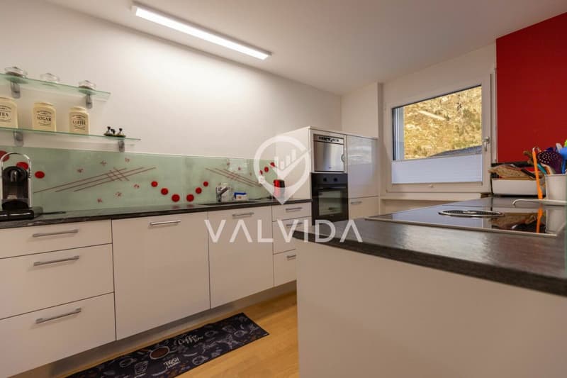 Top Deal: 4.5-Room Apartment with 2 Balconies, Garage & Guest Toilet (2)