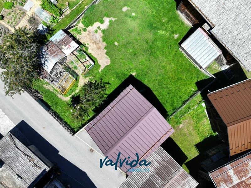 Authentic Valaisian barn with excellent building substance - ready for your ideas (10)