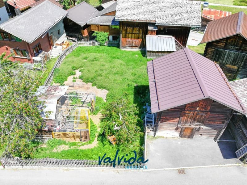Authentic Valaisian barn with excellent building substance - ready for your ideas (7)