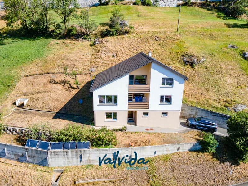 Zona residenziale soleggiata con vista spettacolare - Casa unifamiliare a Hohtenn (1)