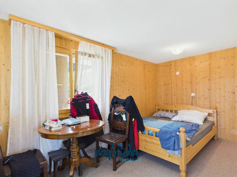 Charmantes, alleinstehendes Chalet mit viel Umschwung in Unterbäch (15)