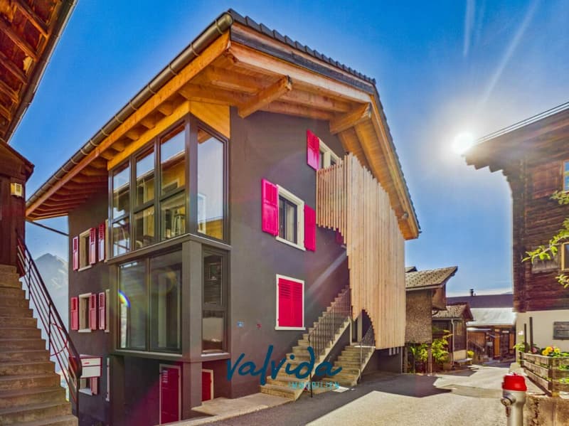 Einzigartiges Wohngefühl in Eischoll - kernsanierte 2.5-Zimmerwohnung mit Traumterrasse (1)