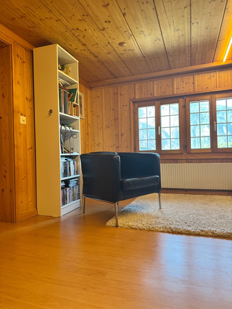 Arrive, feel good – semi-detached house with building land reserve in Hofstetten near Brienz (14)