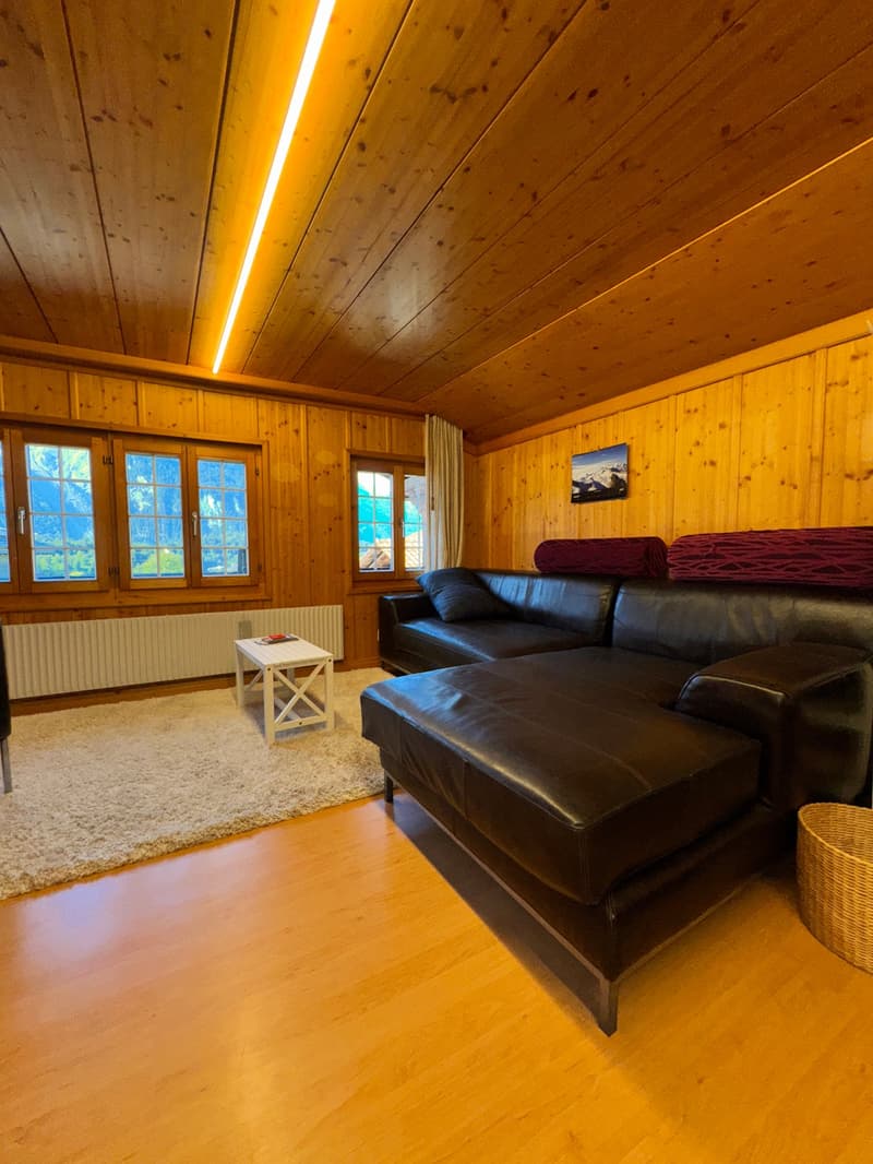 Arrive, feel good – semi-detached house with building land reserve in Hofstetten near Brienz (8)