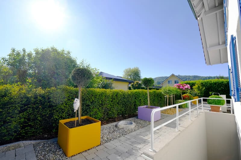 A charming, very well-maintained home with a charming garden is looking for a new owner. (3)