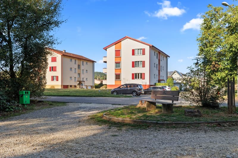 Am Waldrand gelegene 3-Zimmerwohnung, die Potenzial für eigene Ideen lässt. (2)