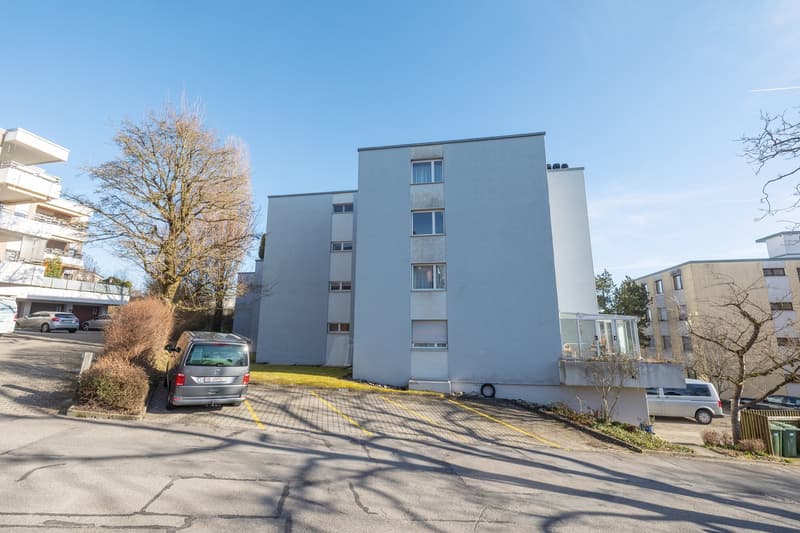 Einzigartige 3.5-Zimmerwohnung mit Aussenparkplatz (22)