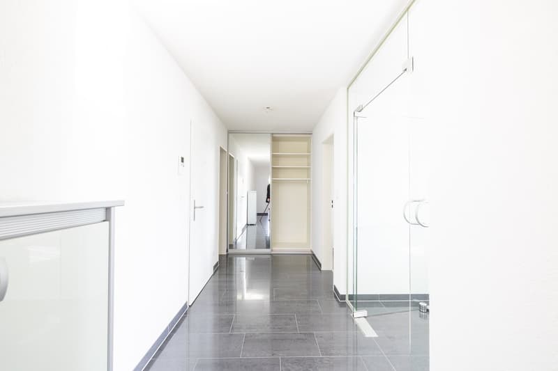 Einzigartige 3.5-Zimmerwohnung mit Aussenparkplatz (15)