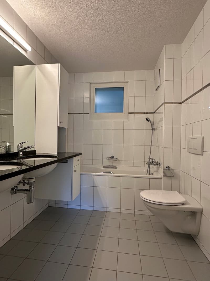 Moderne 4.5-Zimmerwohnug für Paare und Kleinfamilien mit Blick aufs Gürbetal (6)