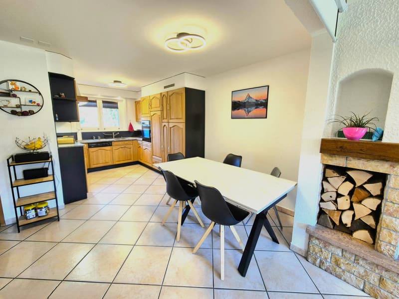 Maison mitoyenne de 4,5 pièces, panneaux solaire, avec terrasse garage (7)