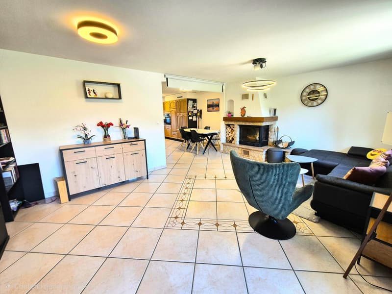 Maison mitoyenne de 4,5 pièces, panneaux solaire, avec terrasse garage (5)