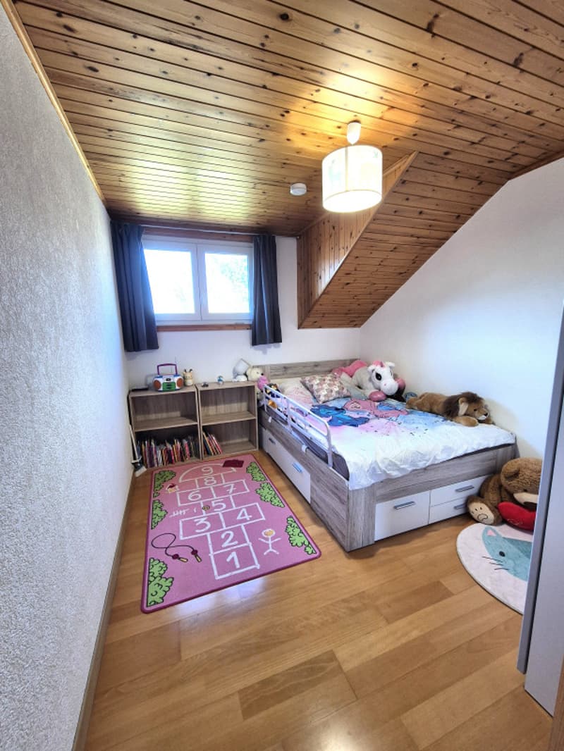 Maison mitoyenne de 4,5 pièces, panneaux solaire, avec terrasse garage (12)