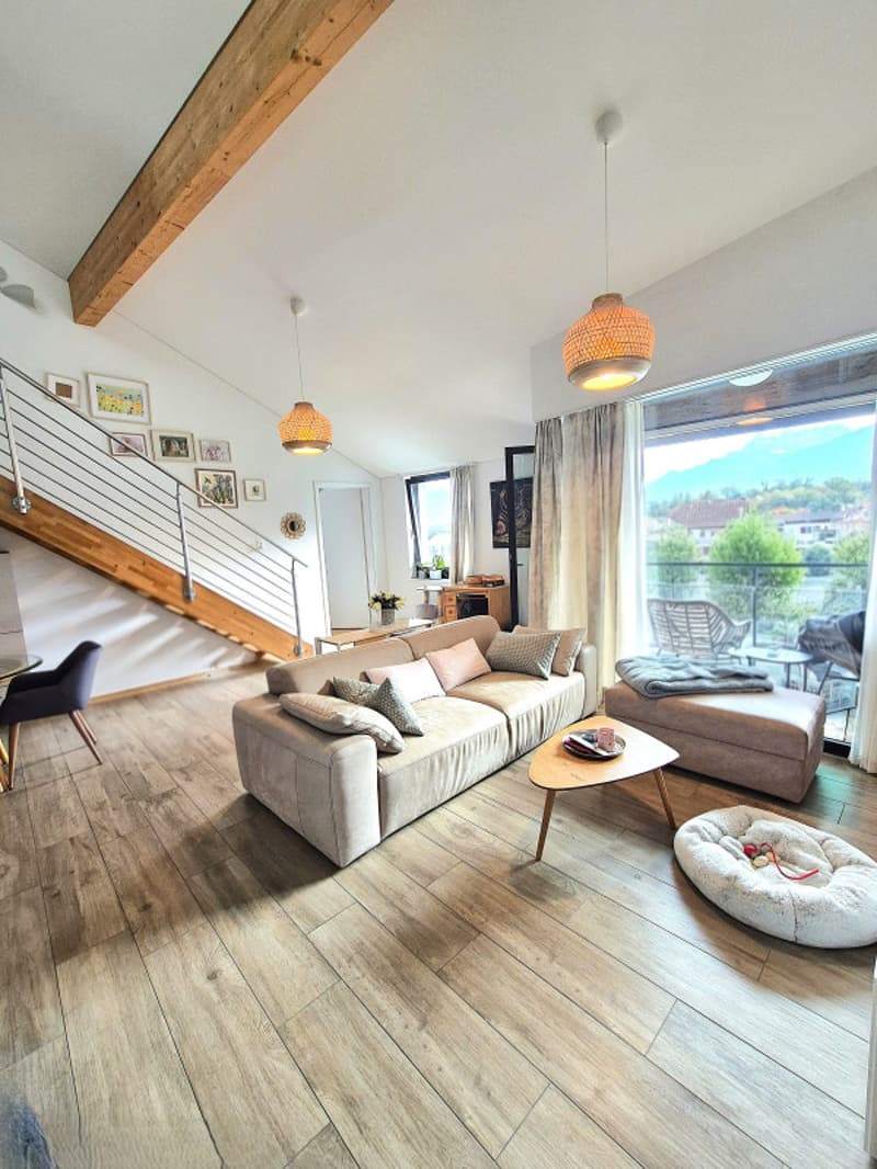 Superbe attique duplex Minergie de 4,5 pièces à deux pas du lac (2)