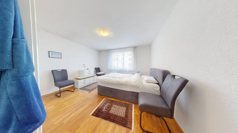 Stilvolle 4.5-Zimmer-Wohnung mit grosszügigem Balkon (7)