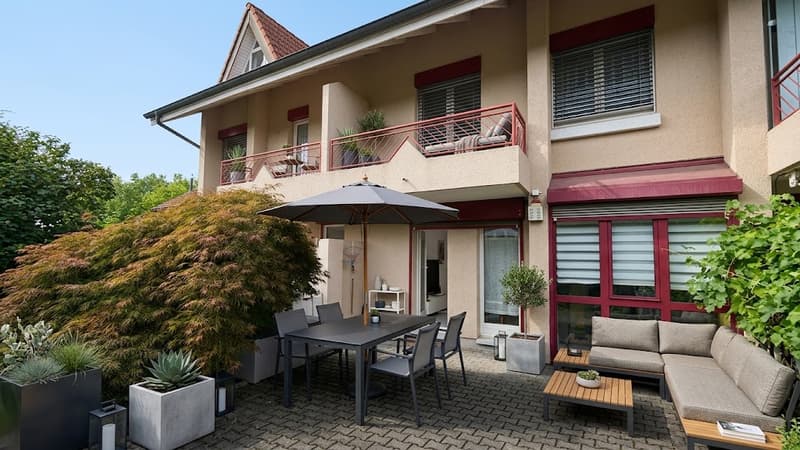 Charmantes 5-Zimmer-Reiheneinfamilienhaus in Grenchen (2)