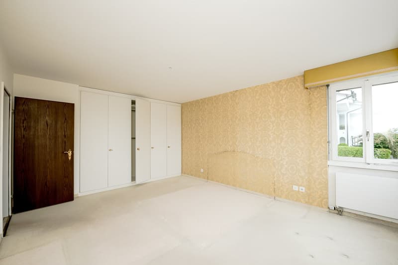 4.5 room ground floor apartment with garden, fireplace & communal sauna (7)