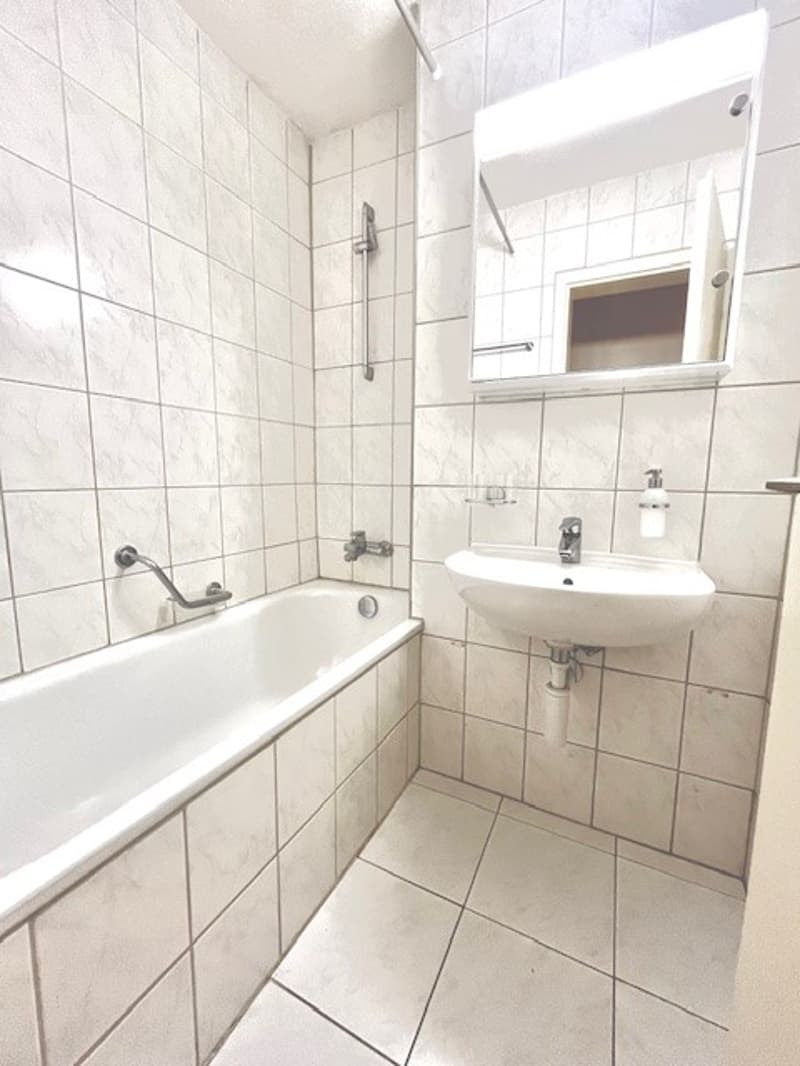 Charmante 3.5 Zimmer Wohnung im Grünen (6)