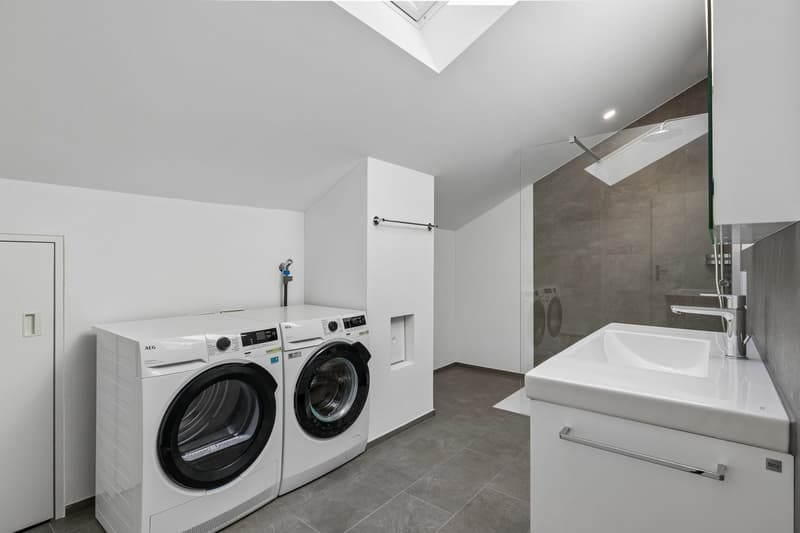 Grosszügige 3.5 Zimmer Dachwohnung (13)