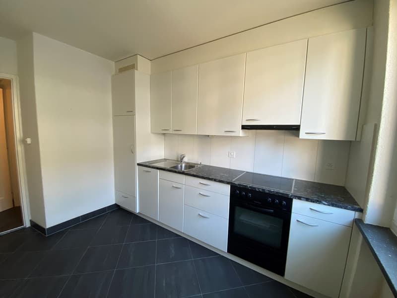 Charming and quiet apartment with garden seating (2)