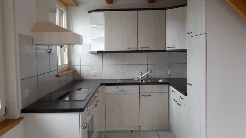 Charmante Dachwohnung im ländlichen Mühleberg zu vermieten (1)