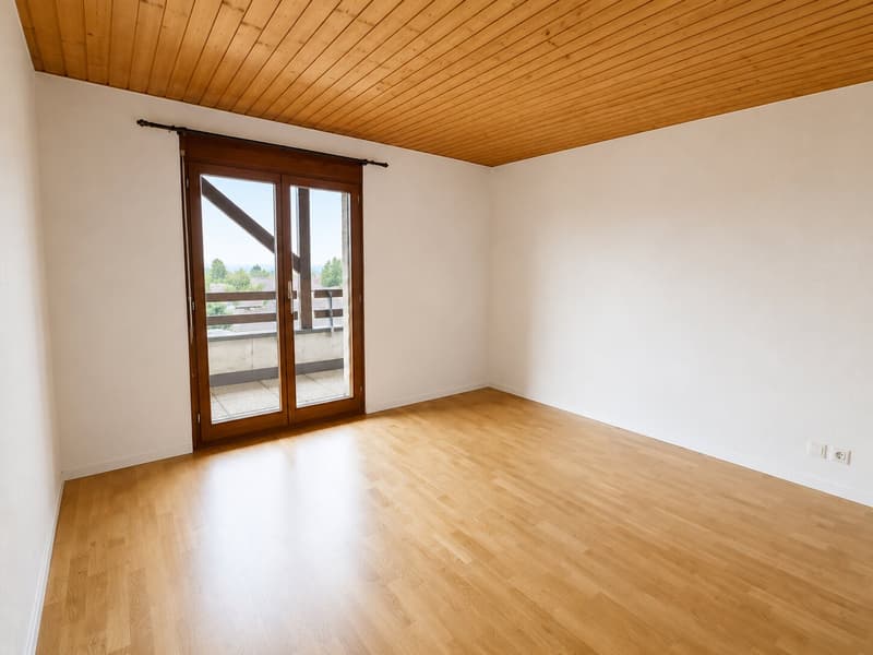 5.5-Zimmer-Wohnung mit weitläufiger 70 m² Terrasse und schöner Aussicht (9)