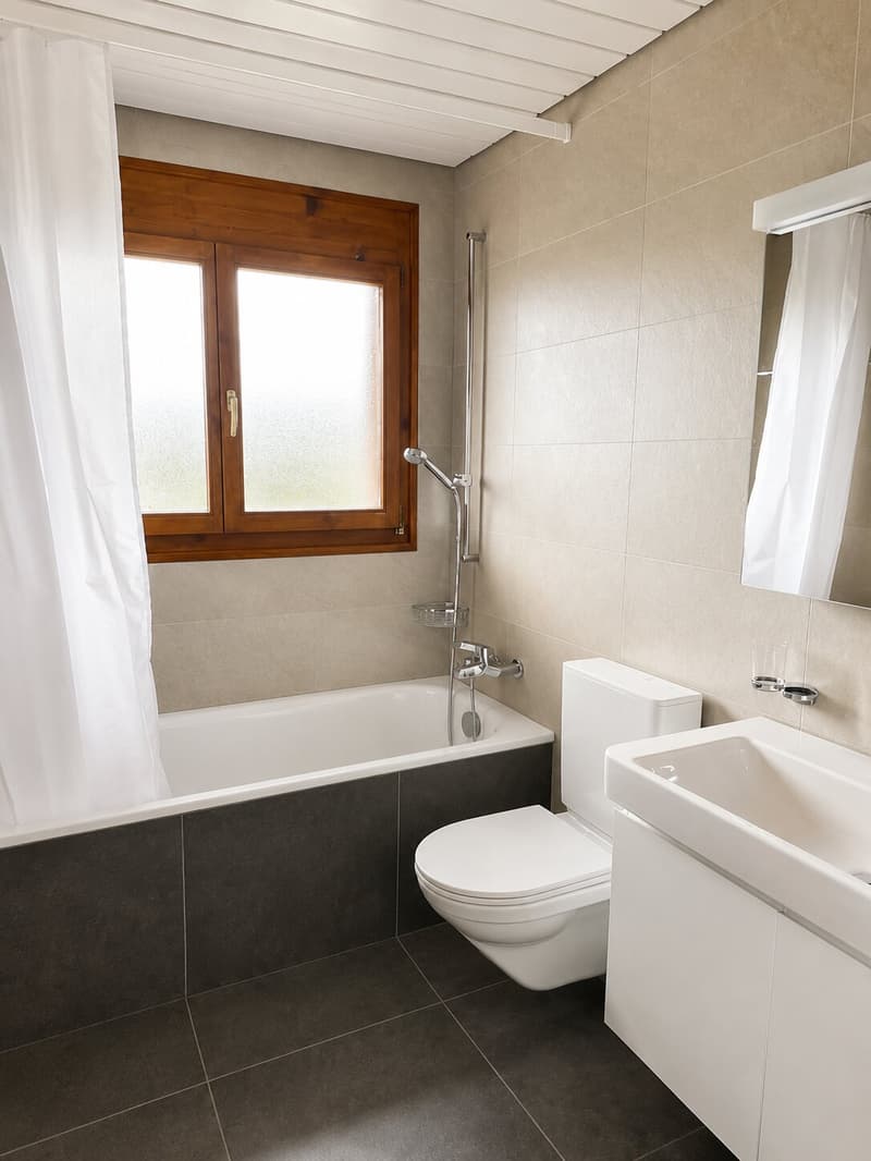 5.5-Zimmer-Wohnung mit weitläufiger 70 m² Terrasse und schöner Aussicht (11)