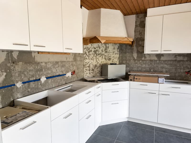 5.5-Zimmer-Wohnung mit weitläufiger 70 m² Terrasse und schöner Aussicht (3)