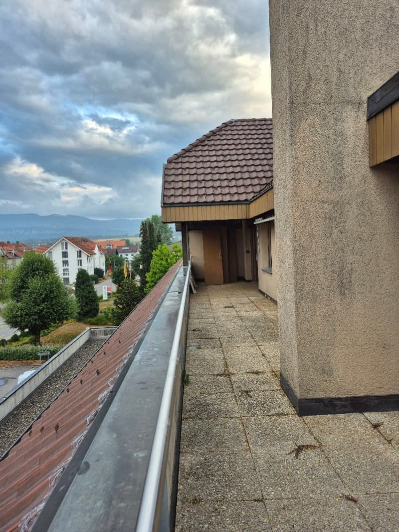 5.5-Zimmer-Wohnung mit weitläufiger 70 m² Terrasse und schöner Aussicht (13)