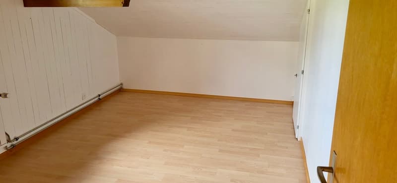Charmante 2-Zimmer-Wohnung in ruhiger Lage in Lenk (5)