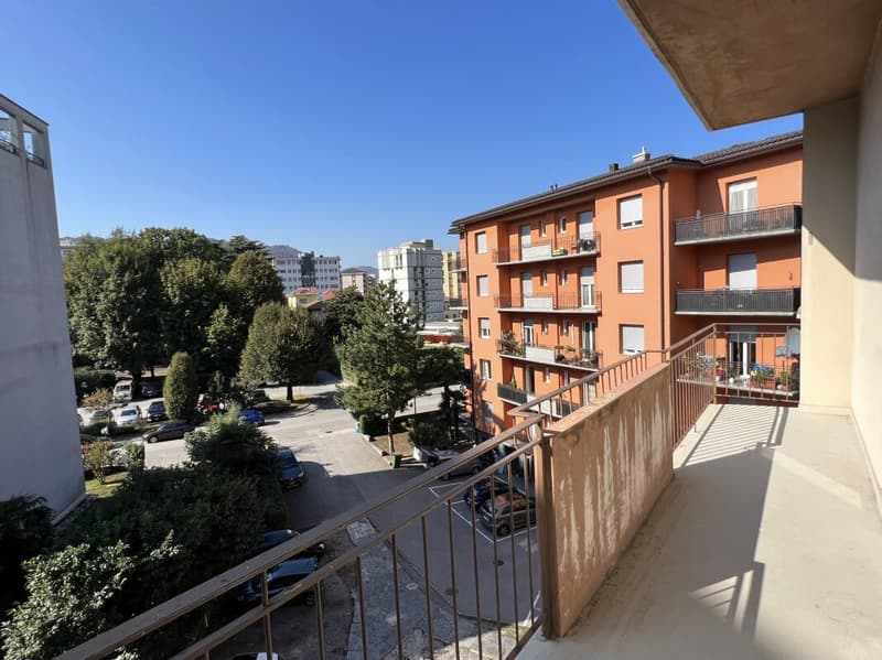 CHIASSO| COMODO TRILOCALE (9)