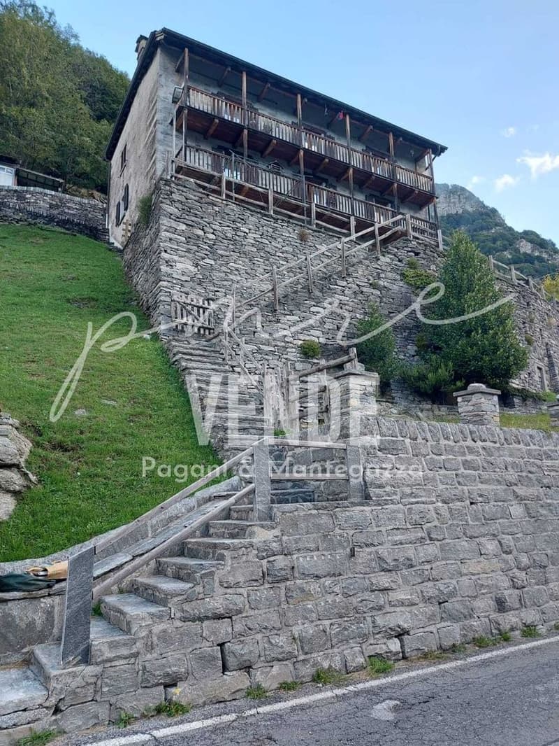 VALLE ONSERNONE - VOCAGLIA | AFFASCINANTE APPARTAMENTO IN CASA BIFAMILIARE RUSTICA CON GROTTINO E VISTA MOZZAFIATO (2)