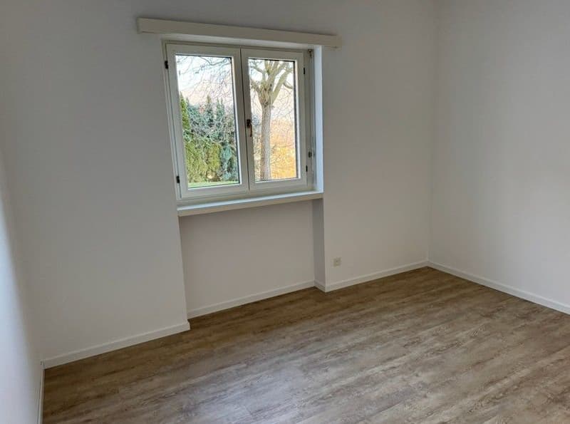 Living in the green with style – spacious 4.5 rooms with garden (6)