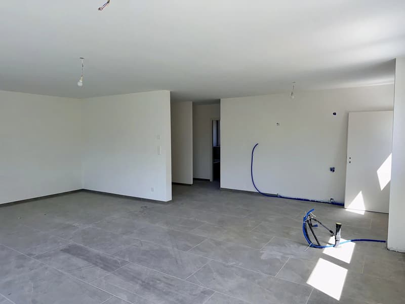Aproz (Sion) 4.5 rooms new on the top floor with large balcony (2)