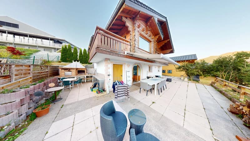Magnificent 5.5-room chalet with panoramic views in a secondary residence (1)