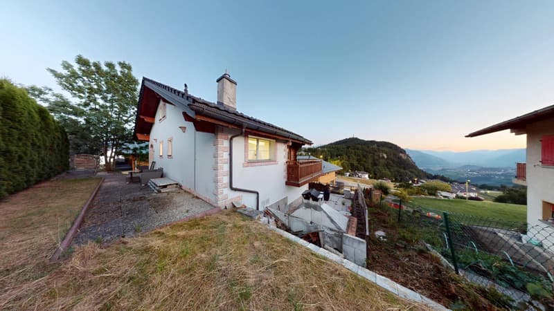 Magnificent 5.5-room chalet with panoramic views in a secondary residence (2)