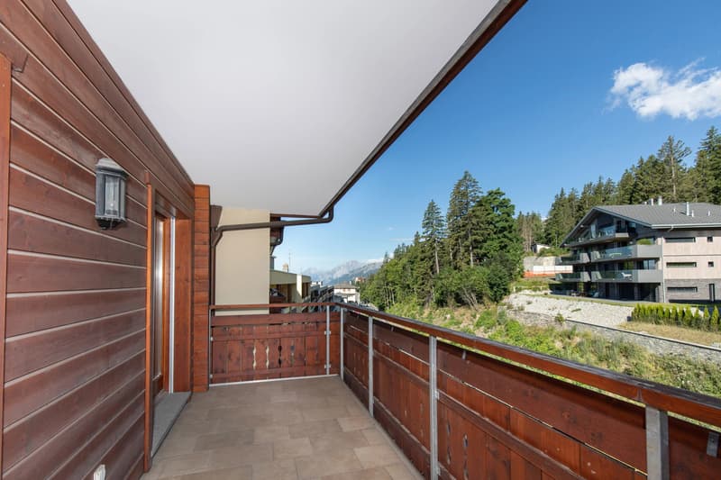 Exceptional Duplex Attic with Panoramic View of Lac Grenon in Crans-Montana (9)