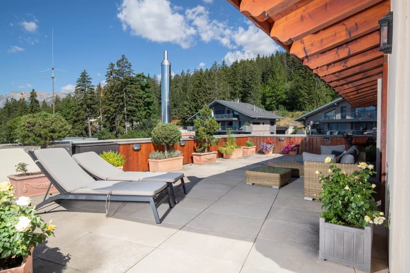 Exceptional Duplex Attic with Panoramic View of Lac Grenon in Crans-Montana (1)
