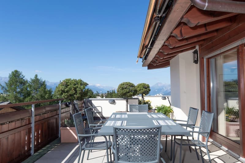 Exceptional Duplex Attic with Panoramic View of Lac Grenon in Crans-Montana (2)