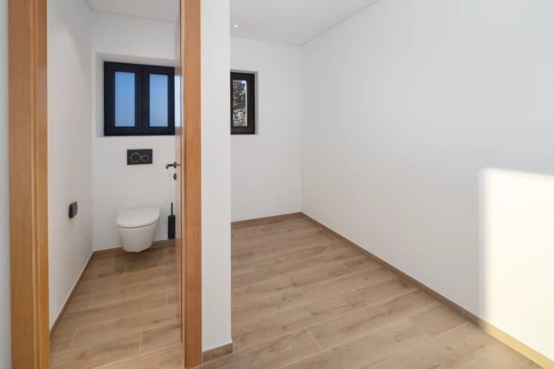 Modern 6.5-room chalet with elevator, panoramic view, and high-end finishes in Lens / Crans-Montana (12)