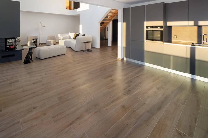 Modern 6.5-room chalet with elevator, panoramic view, and high-end finishes in Lens / Crans-Montana (6)