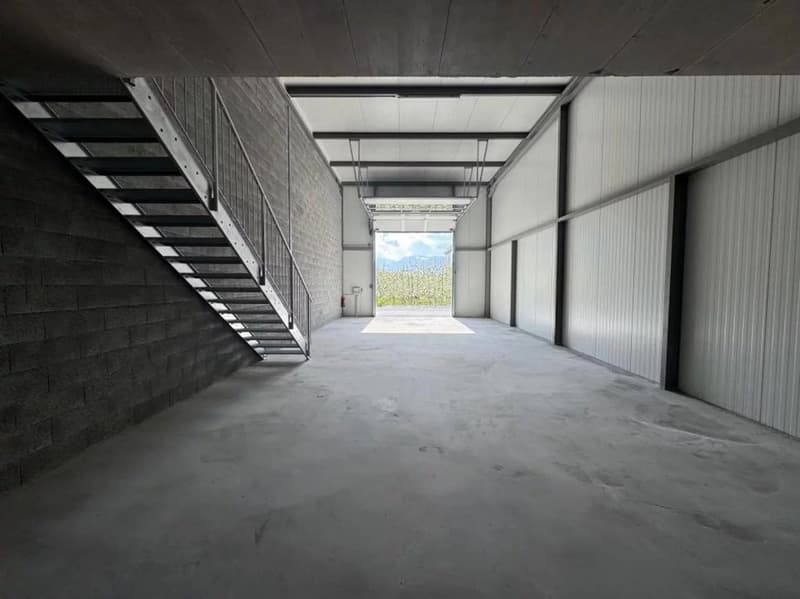 Zu vermieten ? Modulare Lagereinheiten mit Mezzanine | Saxon ? Direkter Zugang A9 (2)