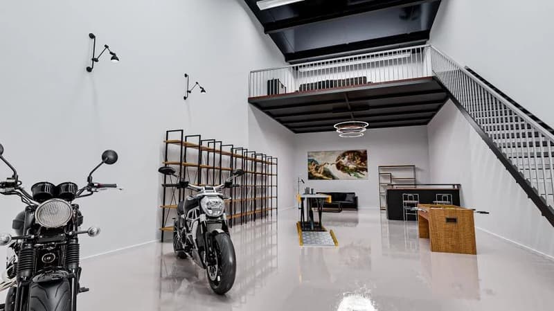 For rent immediately, 10 modular boxes with mezzanine (5)