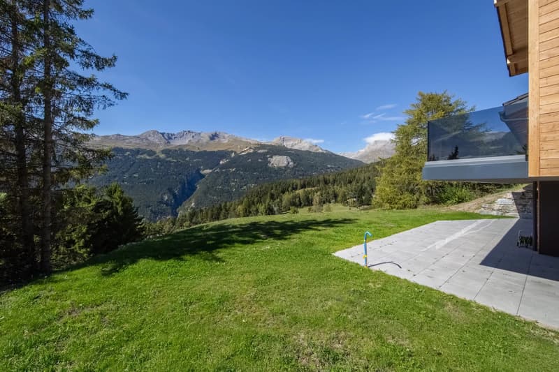 Exceptional 5.5-room chalet in Crans-Montana – Breathtaking view and jacuzzi (6)