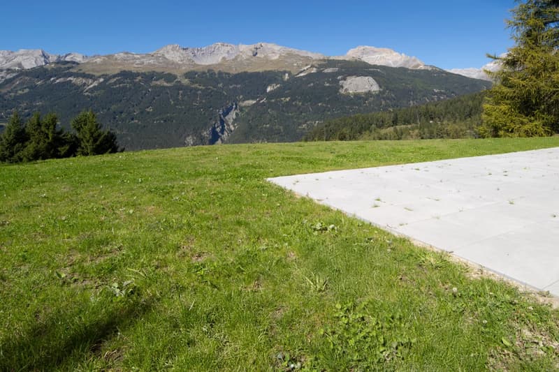 Exceptional 5.5-room chalet in Crans-Montana – Breathtaking view and jacuzzi (10)