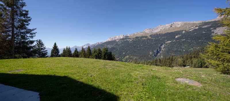 Exceptional 5.5-room chalet in Crans-Montana – Breathtaking view and jacuzzi (7)