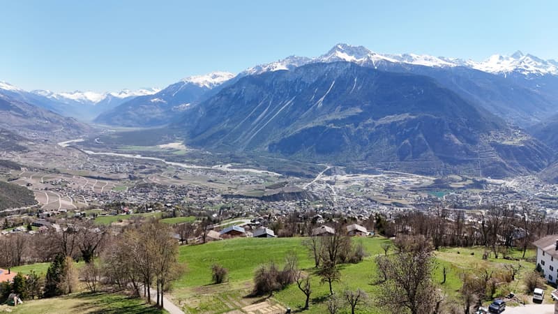 New high-end apartment with large terrace and breathtaking view (8)